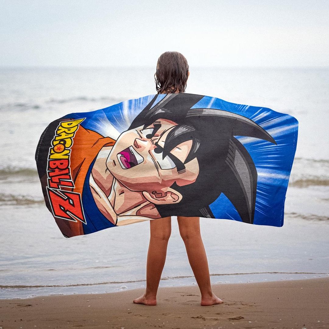 DRAGON BALL Z Goku telo mare