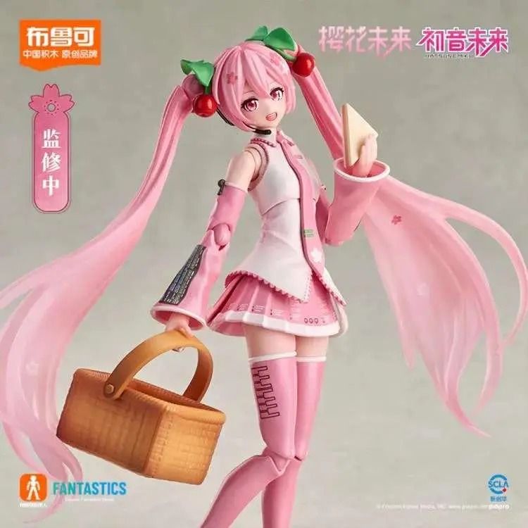 HATSUNE MIKU Sakura Miku Fantastics Edition model kit