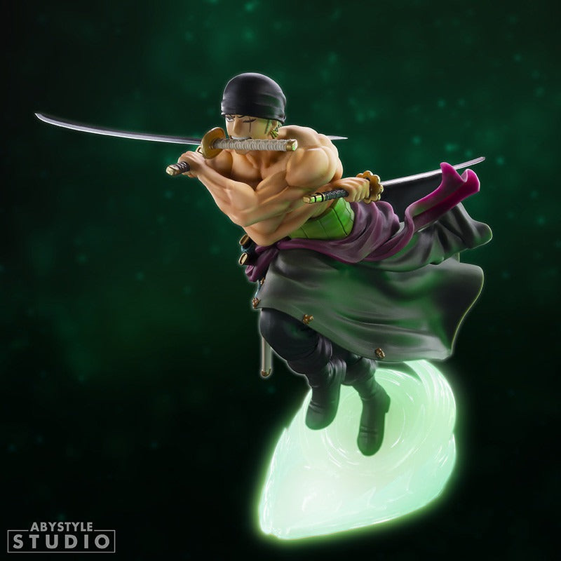ONE PIECE Zoro glow in the dark figure
