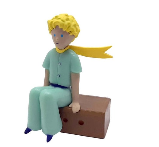 Little Prince On His Box Figura
